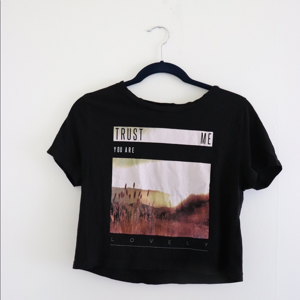 Black Graphic Crop Top